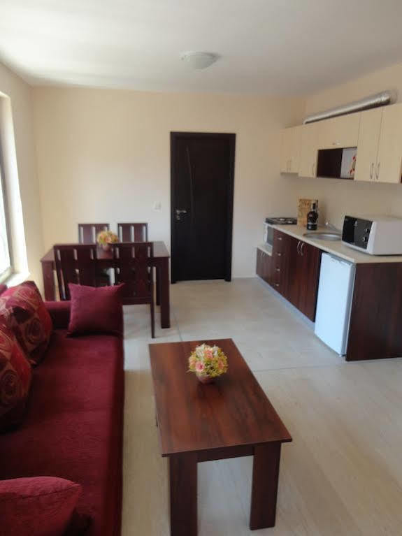 Holiday Apartments In Pomorie Extérieur photo
