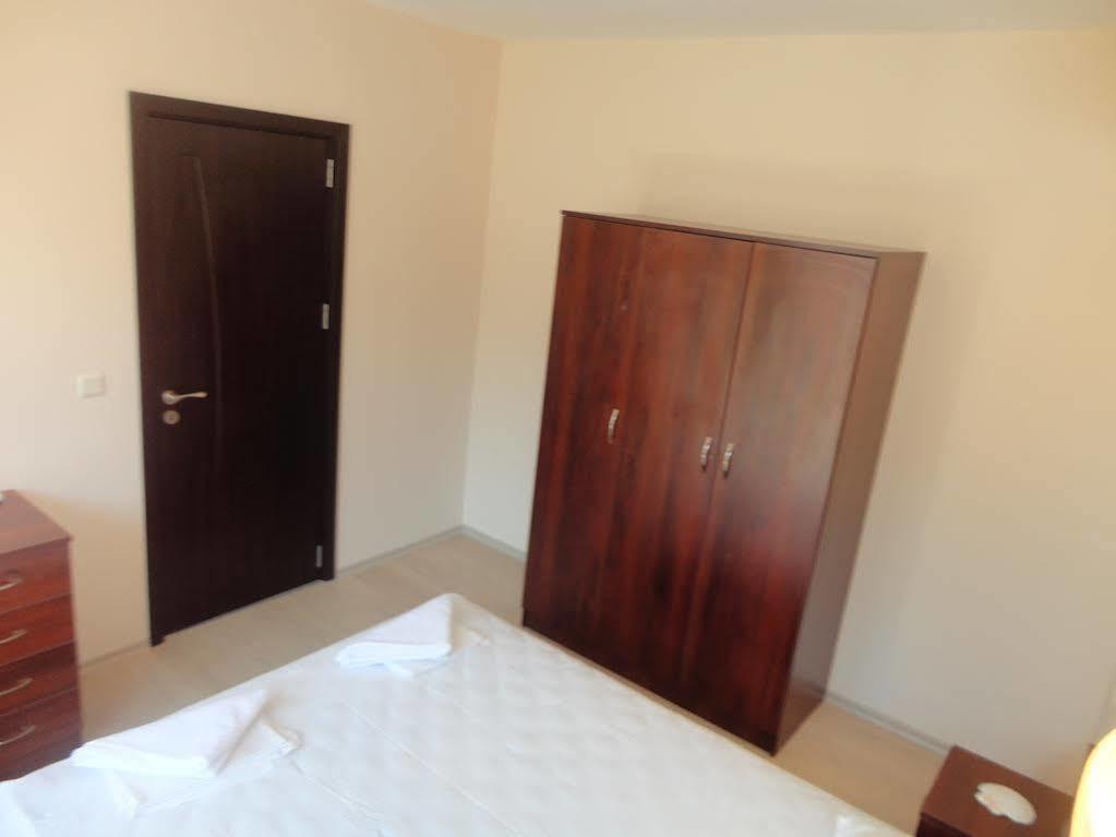 Holiday Apartments In Pomorie Extérieur photo